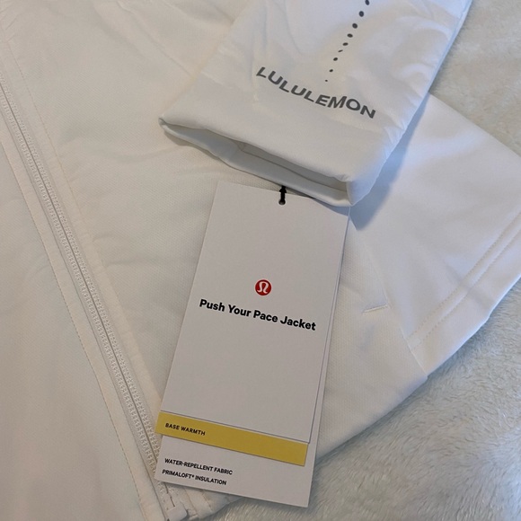 BRAND NEW Lululemon Push Your Pace Jacket - Picture 10 of 11